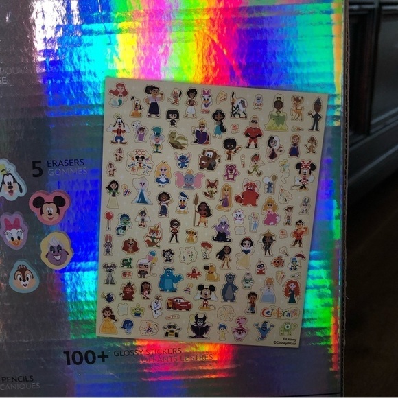 Disney 100 years: Journal Gift Set tabbed notebook, pencil case - Picture 6 of 7